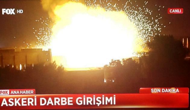 トルコ国会が爆破された